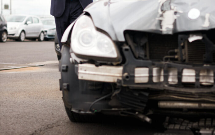 How a Personal Injury Lawyer Handles Serious Collisions