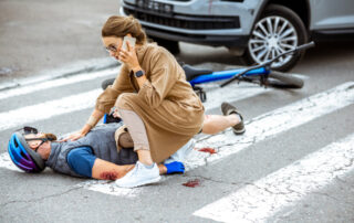 When to Hire an Injury Lawyer for Public Accident Claims